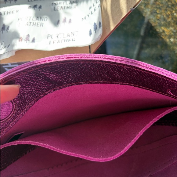 Portland Leather Ultra Violet Medium Koala 🎆 - Picture 5 of 10